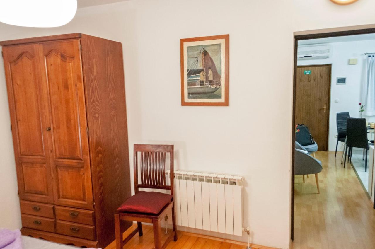 Rosa 1 Apartment